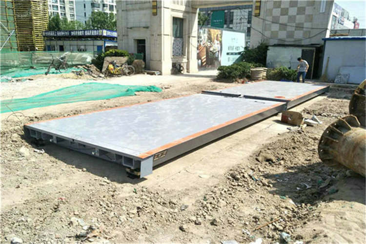 星沙工地安裝3x16米150噸電子汽車(chē)衡